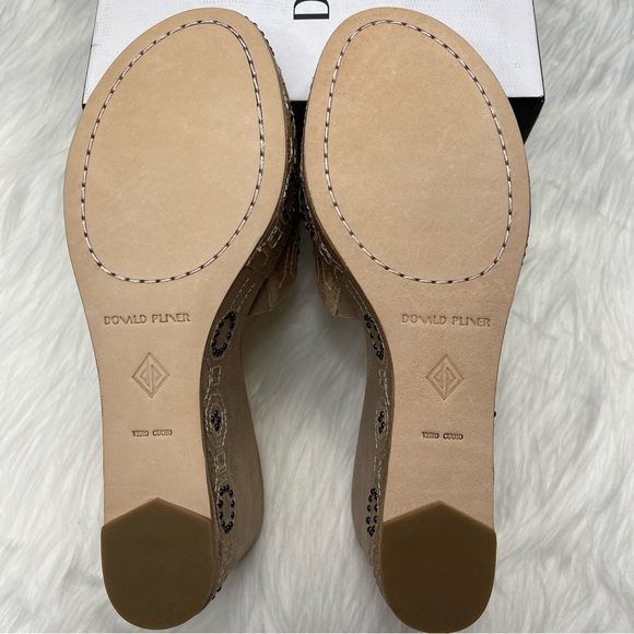 🆕 Donald J Pliner Indie Wedge Sandals - Light Bronze Suede - Picture 4 of 14
